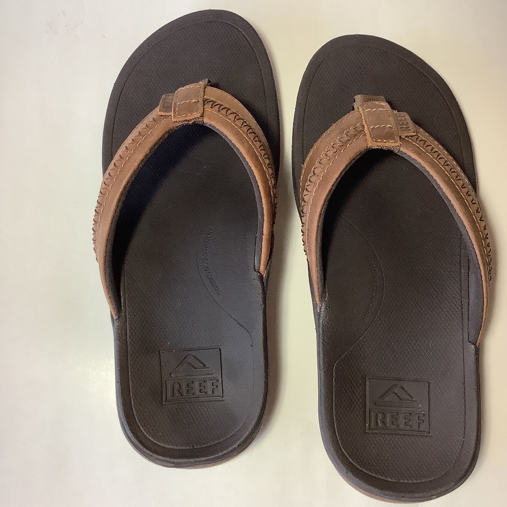 Reef Brown and Black Leather Flip Flop Sandals - Picture 5 of 8